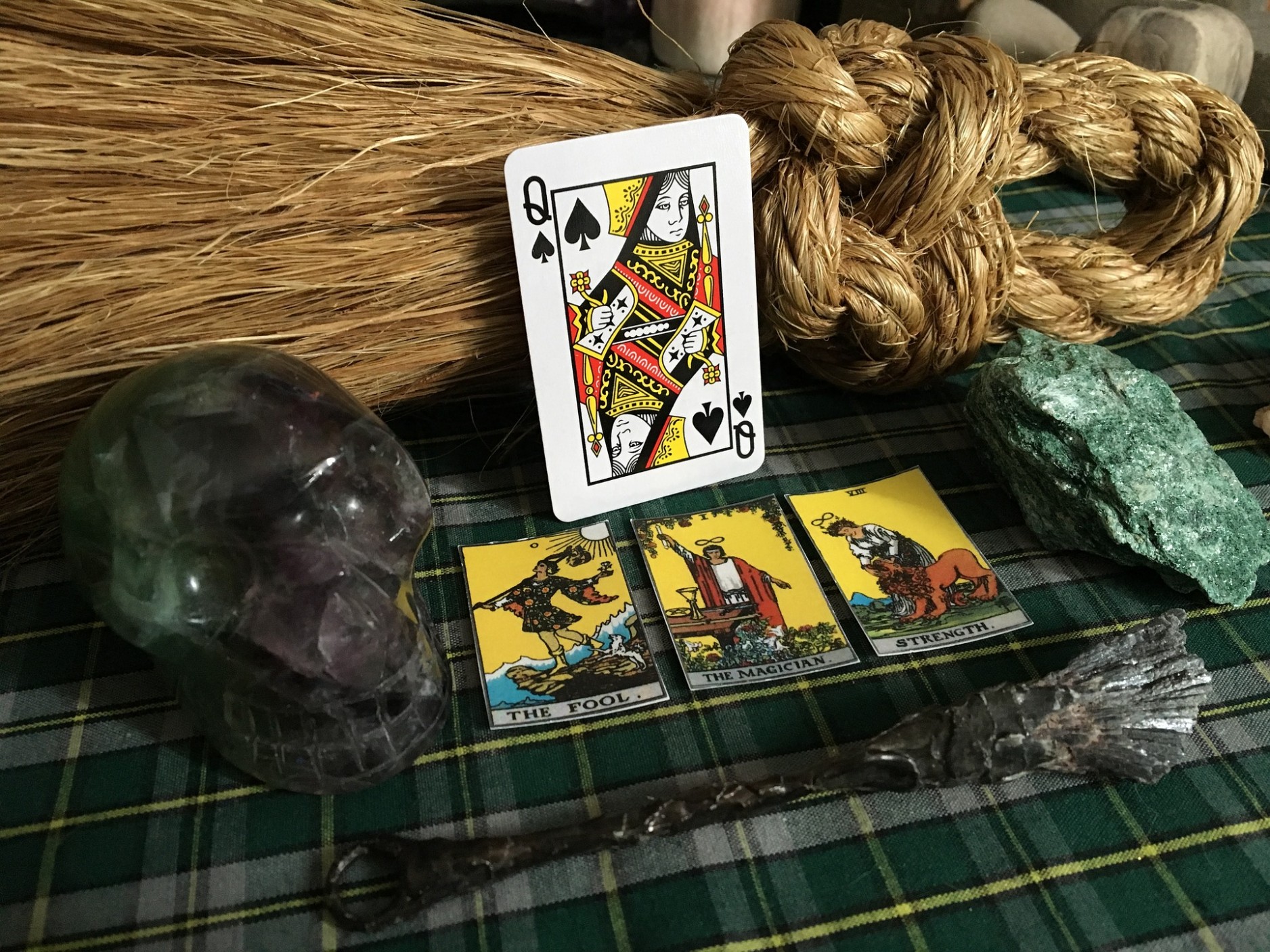 Tarot rozklad trzy karty  w ciągu darmo